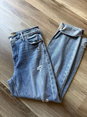Women’s Classic Light Blue Distressed Jeans
